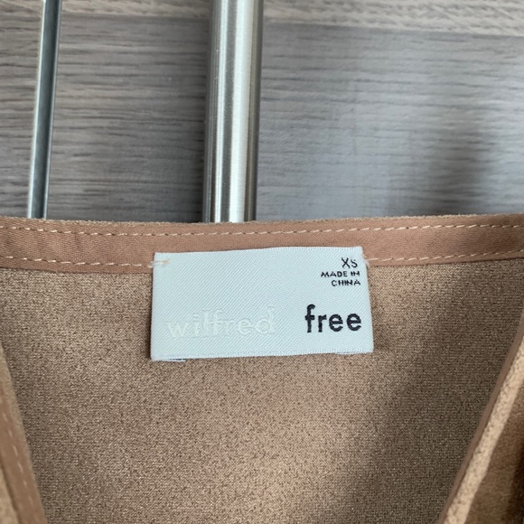 NWT Aritzia Vivienne Dress - Picture 4 of 6